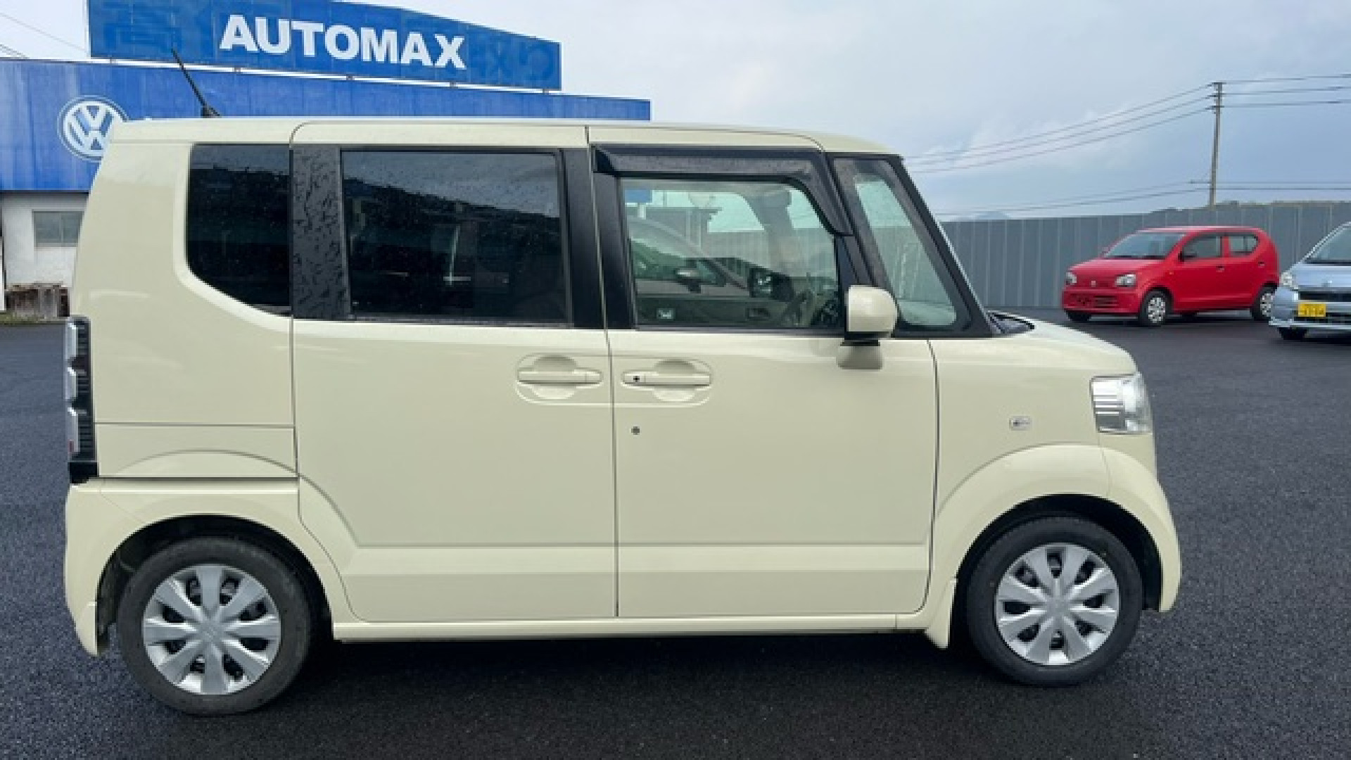 N-BOXG